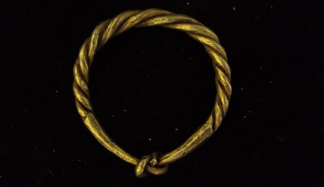 Viking golden twisted ring
