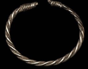 viking bracelet